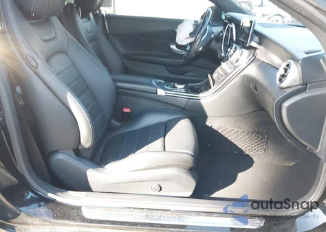 2018 Mercedes-Benz C 300 z USA, uszkodzony, nr VIN WDDWJ4JB0JF750372